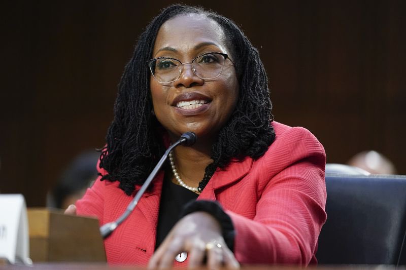 ZedHairDotCom's tweet photo. Following her confirmation to the US Supreme Court, #KetanjiBrownJackson becomes one of the highest profile ambassadors of the #NaturalHair community. These #Sisterlocks are quite something 😍#SCOTUSConfirmation https://t.co/WIvesuNJUA