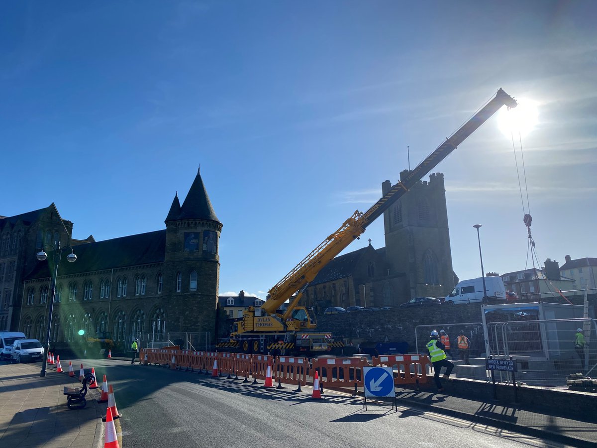 A glorious morning as the first <a href="/AndrewScottLtd/">Andrew Scott Ltd</a> portacabin arrives at the #OldCollege <a href="/AberUni/">Aberystwyth University</a> More will arrive during the day and again on Tuesday next week as work progresses to bring new life to this wonderful grade-1-listed building aber.ac.uk/oldcollege
<a href="/aber_alumni/">Aber Alumni</a>