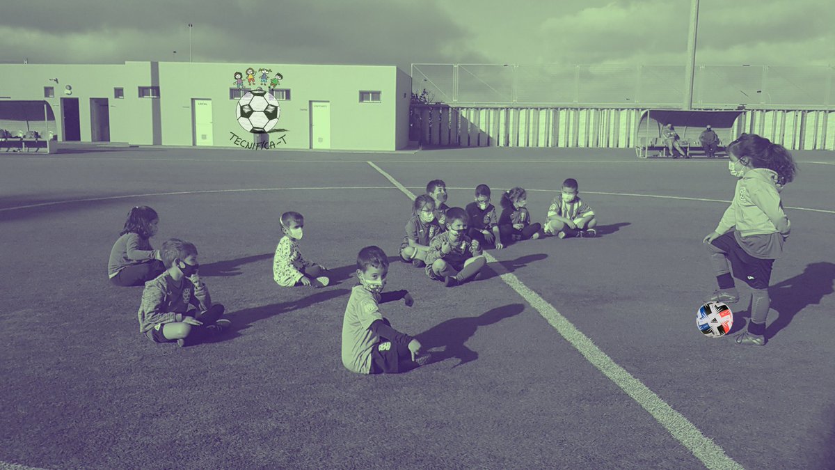 TecnificaT's tweet photo. ¿Termina la semana y aparece el cansancio? Noooo, es viernes y tenemos una pelota, ¡a jugar!
😀⚽️🏆🆒
#Escueladevalores
#EscuelaTecnifícat
#SenseBall
#futbol
#futbolbase
#Tocball https://t.co/TlMHJwX1R6