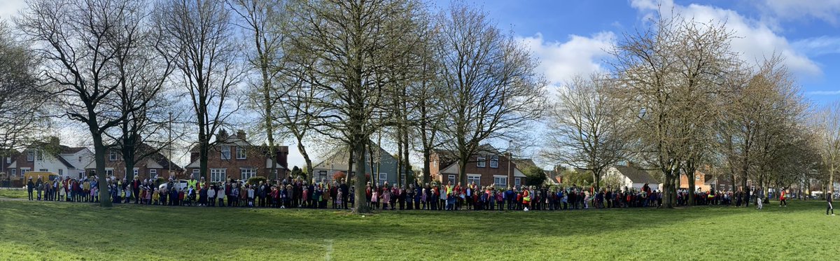 knightontmet's tweet photo. What a team - Knighton Mead is full on energy and joy today!💚 #TMETrust #KnMPAfamily #wegotthis https://t.co/GmIgt1qISu
