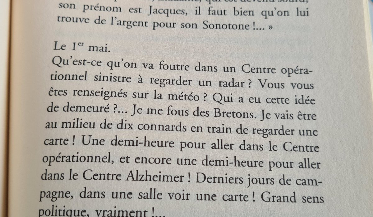 RyadBenaidji's tweet photo. Il y a quinze ans, Sarkozy devenait président. Il devenait surtout un personnage fascinant de "L'Aube, le soir ou la nuit" (de Yasmina Reza) https://t.co/7gDixw52b2