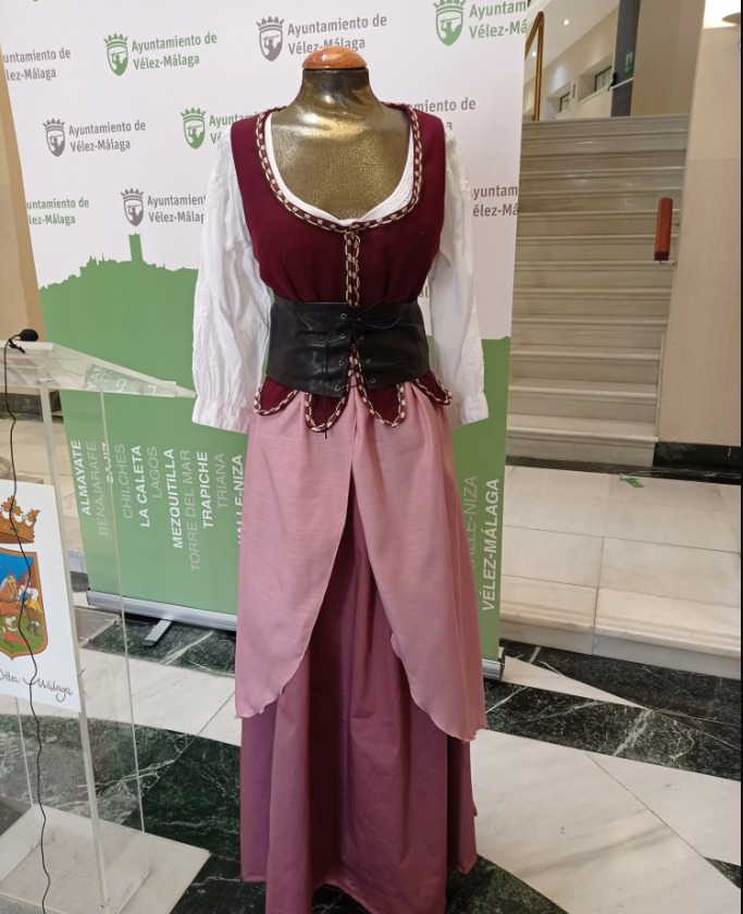 Este sábado 9 de Abril estarán en <a href="/CC_El_Ingenio/">CC_El_Ingenio</a> los diferentes trajes del Legado de Reyes que se han confeccionado para este año 2022 de la mano de la Asociación de Medio Ambiente y Calidad de Vida para la Axarquía (AMACVA).