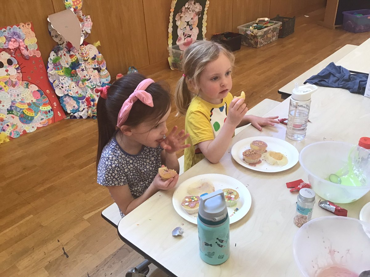 KingsStAlbans's tweet photo. Whilst the majority of #HolidayClub are enjoying Laserquest in Malvern, back at KSA we have been baking cakes and decorating them… We can’t promise the cakes will last till home time though! #FunWithFriends #MiniBakeOff https://t.co/j4yqjCjGxN