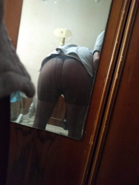 Bu kalçanın erkeği olacak bir tane Kürt koca yok mu 🙁 <a href="/gayroskop/">🧭GAYROSKOP🧭</a>