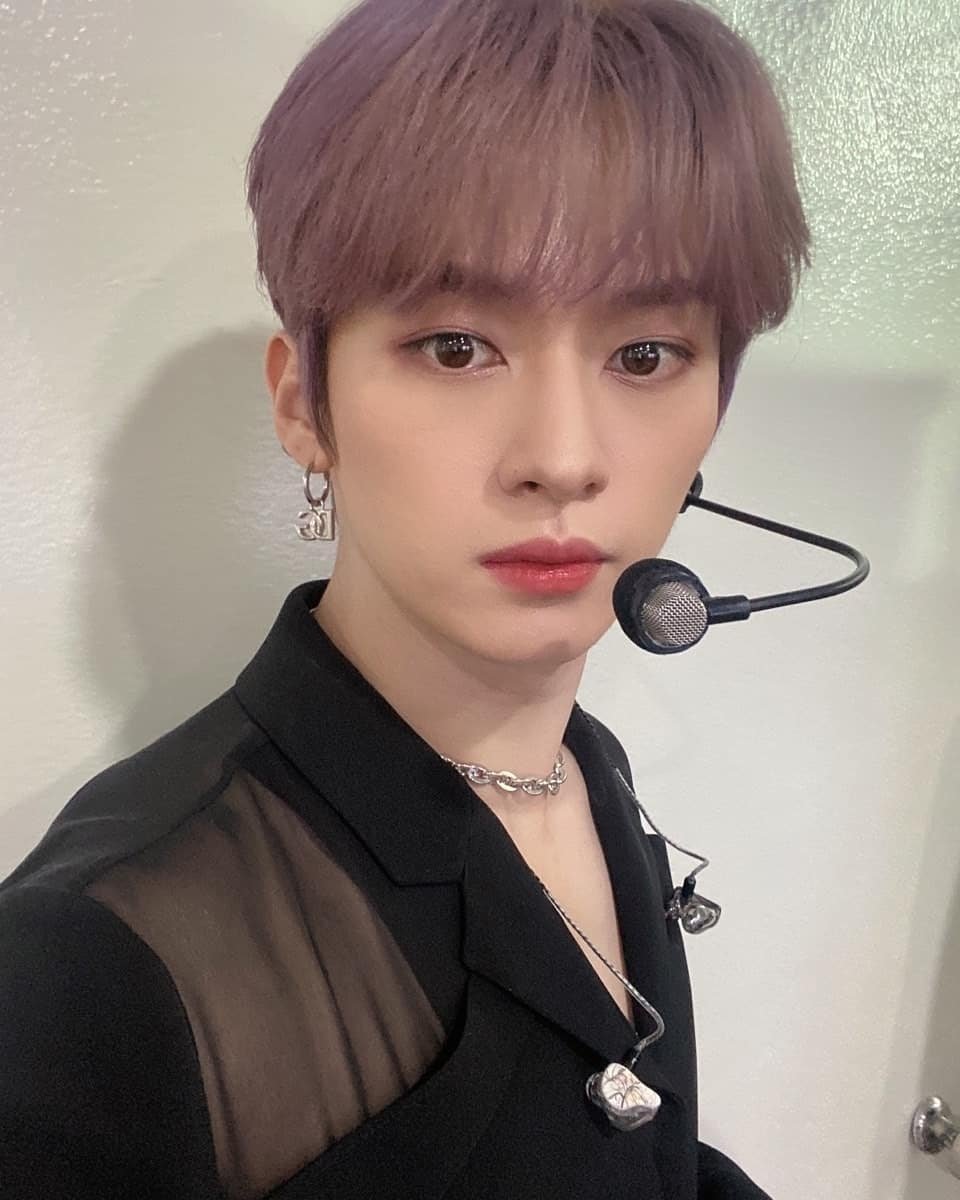 LeeKnowFr's tweet photo. 08.04.2022 | Instagram 

Music Bank 😀😀 
#LeeKnowIsCute 
#LaDernièrePhotoHaha 

©Realstraykids
Trd: C9 &amp; Lee Know France https://t.co/UjfIF9koMQ