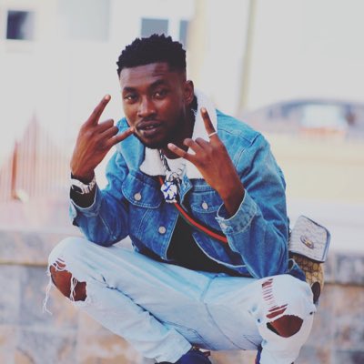 IshDesigner's tweet photo. #NewProfilePic https://t.co/sqSMRchKUI