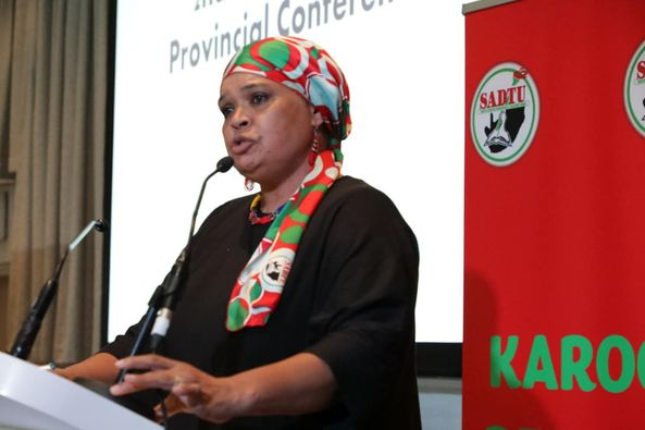 _cosatu's tweet photo. Milnerton: Vice President Education Faseega Solomon outlining voting rules to the delegates #InternalDemocracy #WorkerControl #ClassStruggle #ClassConsciousness #WesternCape #ProvincialConference https://t.co/L3boBTxncX
