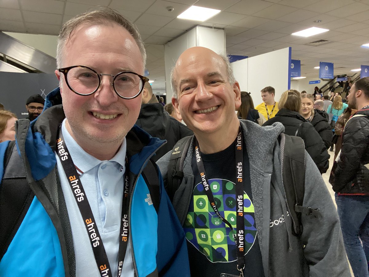 Serotonin451's tweet photo. #BrightonSEO I met a hero today @JohnMu #searchofftherecord #searchcentral great to meet you in person John! ๐๐ง https://t.co/RFnJdeDj8E