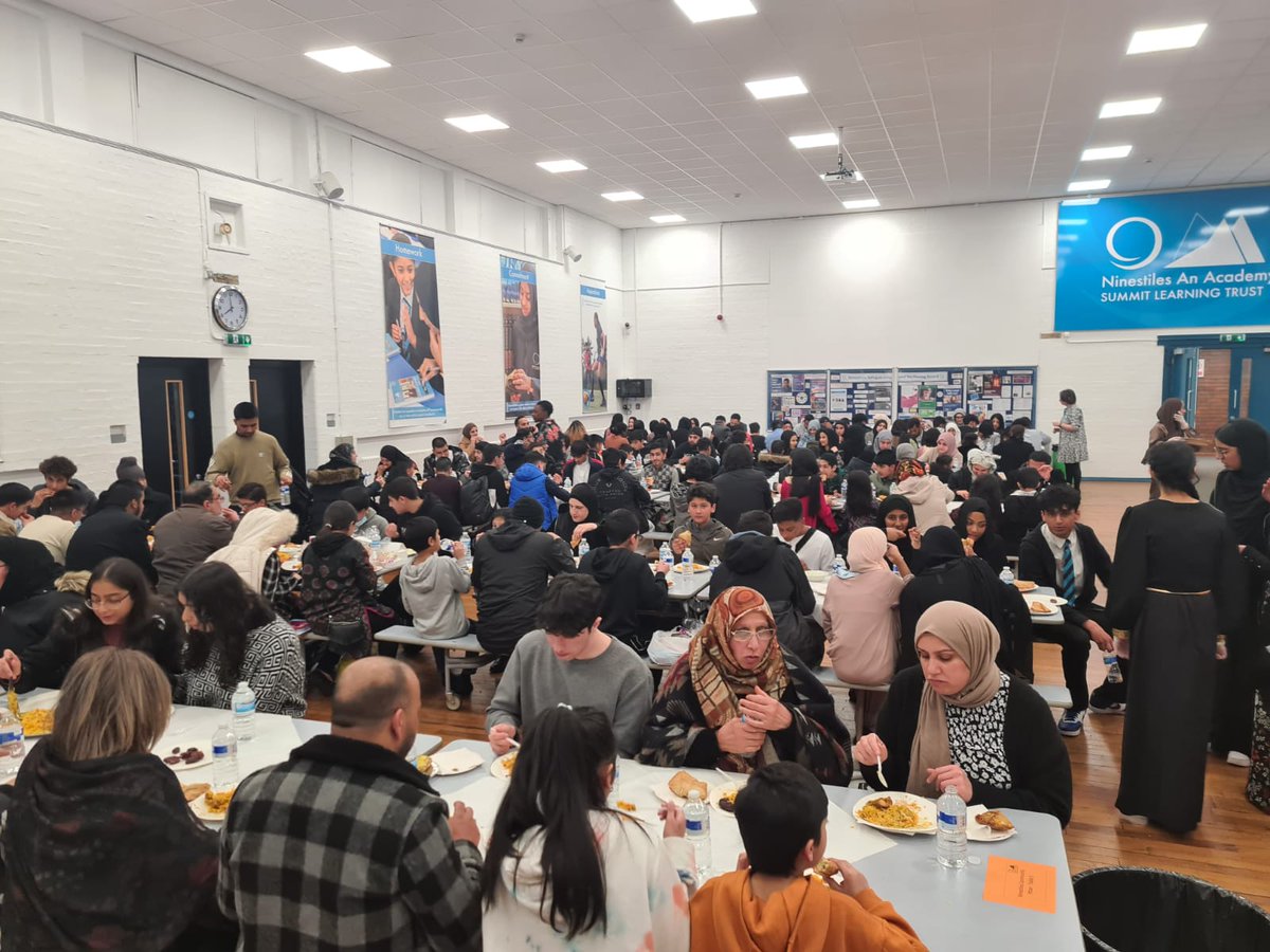 hussain_mhus's tweet photo. A HUGE thank you to all who attended our community iftar. It was amazing to see the community coming together. A special thank you to @BrumLordMayor and @jessphillips for sharing in this experience.We partnered with @Human_Relief to raise £645.35 to help provide aid to refugees. https://t.co/Q73ZkJT1qM