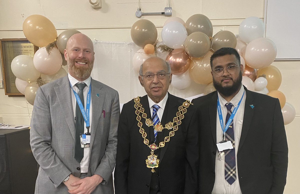 hussain_mhus's tweet photo. A HUGE thank you to all who attended our community iftar. It was amazing to see the community coming together. A special thank you to @BrumLordMayor and @jessphillips for sharing in this experience.We partnered with @Human_Relief to raise £645.35 to help provide aid to refugees. https://t.co/Q73ZkJT1qM