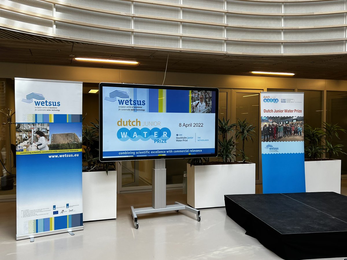 MariskaRon's tweet photo. Erebaan vandaag: jurylid namens @hhdelfland bij de Dutch Junior Water Prize bij @wetsus. De winnaar pitcht ook bij @siwi_www. Wat een actieve slimme watergeneratie komt er aan! https://t.co/jFSbYv2JXw