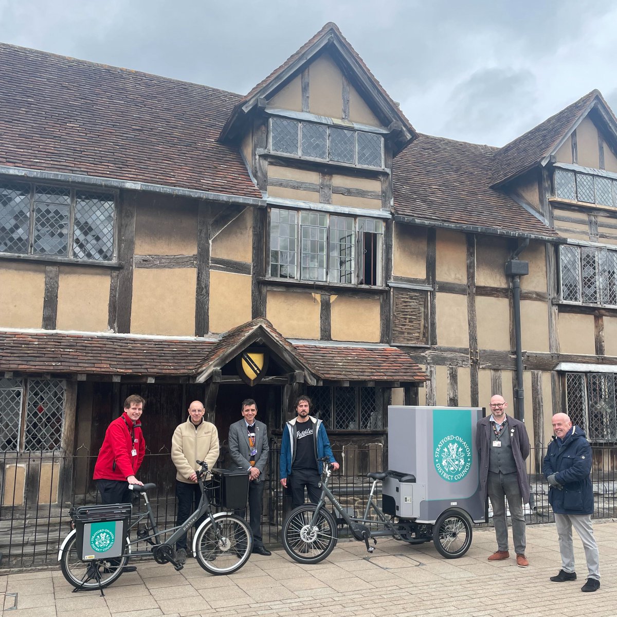This week we were excited to be at the launch of <a href="/StratfordDC/">Stratford DC</a>'s e-cargo bike scheme with <a href="/AlscotEstate/">Alscot Estate</a>, <a href="/pashleycycles/">Pashley Cycles</a> and <a href="/Warwick_DC/">Warwick District Council</a>, as one of the 1st organisations in town to be trialling e-cargo bikes for local deliveries 🚲 

#SustainableShakespeare

stratford.gov.uk/news/press.cfm…