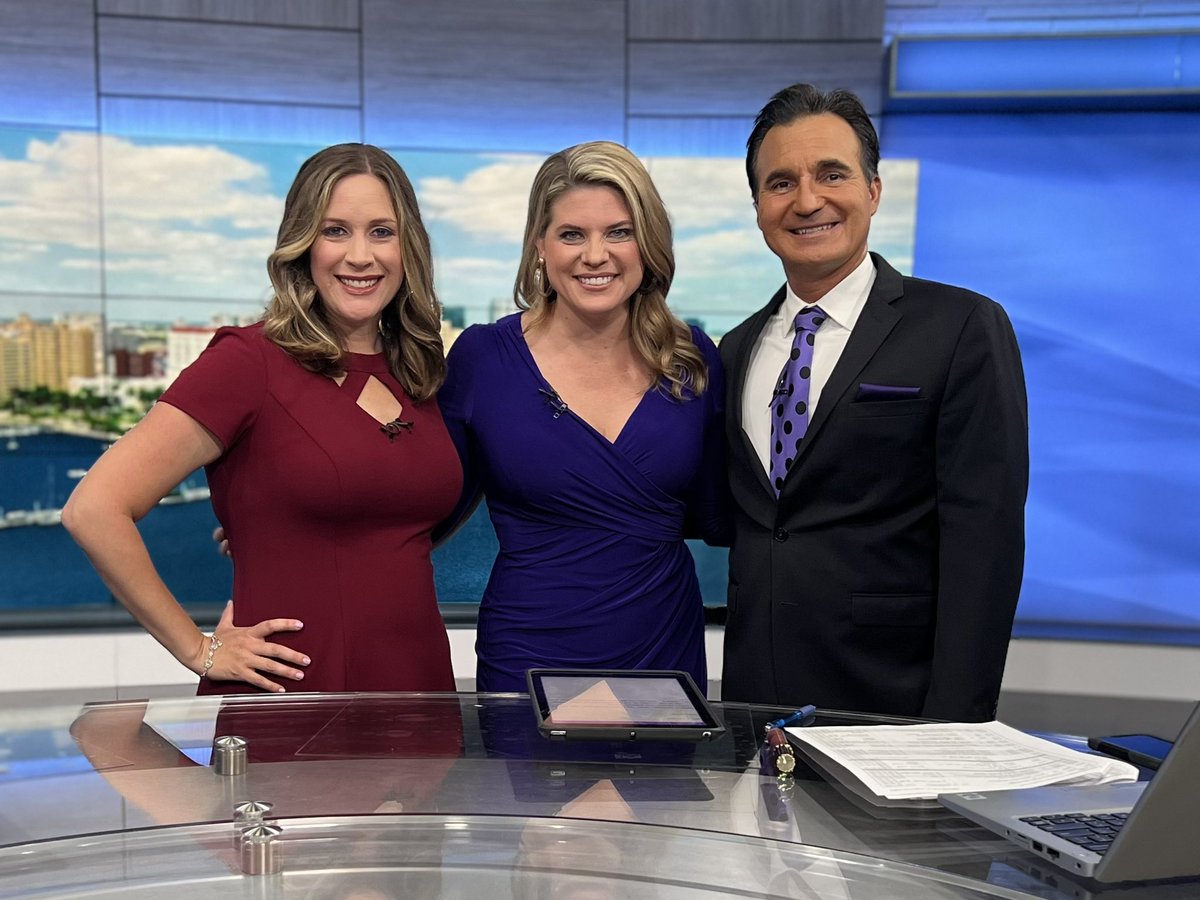 AshleighWalters's tweet photo. Spending our Friday morning with these two! @StephanieWPTV and @SurfnWeatherman - YAYYYY FOR FRIDAY!! @WPTV @FOX29WFLX #amcrew #fox29pulse https://t.co/7qB53S1CR4