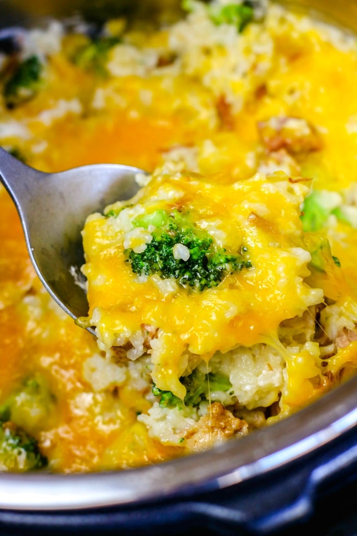 RG_InstantPot's tweet photo. Instant Pot Chicken Broccoli Rice is the Bomb!! Instant Pot chicken broccoli rice is an amazing cheesy pressure cooker casserole! One pot meals with... - https://t.co/R2P10rtZ70 #kitchenrecipes #kitcheninspiration #recipes https://t.co/7BFUnrQbbi
