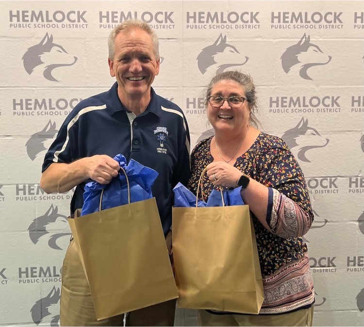 MIHemlock_High's tweet photo. #CauseForApplause Hemlock Board of Education recognizes educators and STEM Champions Tom and Dana Lockwood at their regular monthly board meeting in April for outstanding work with Robotics and STEM education. #WTG #Chairman #DistrictChamps https://t.co/ZC5HEt41e0