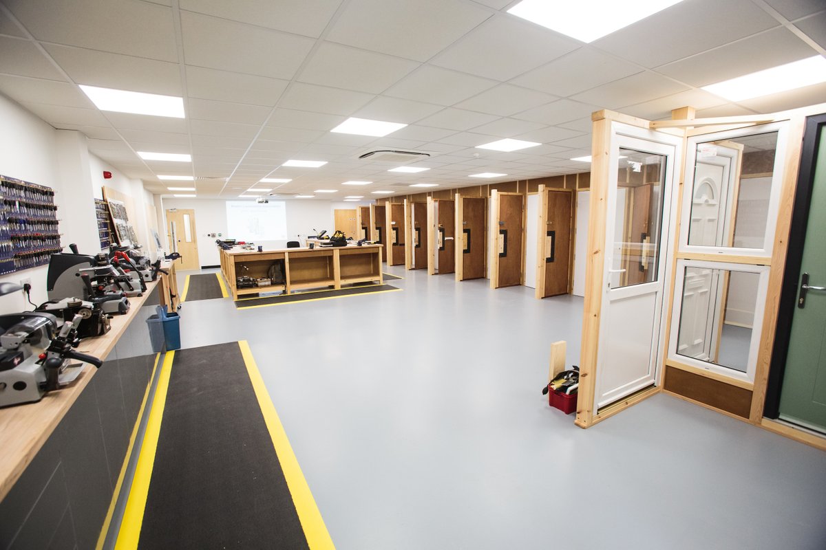 MLA_locksmiths's tweet photo. π’ START A NEW CAREER AS A LOCKSMITH π’
Our next 5 Day Beginners #LocksmithCourse is the perfect entry point to the industry.
Next date - 9th - 13th May 2022 at our Purpose Built Training Centre in Rugby.
π£ INFO π£
https://t.co/ALiLCairYi
#LocksmithTraining #Locksmith https://t.co/4xECKfI8cu
