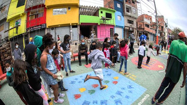 GPforEducation's tweet photo. When a child can play, they have a better shot at growing into successful, resilient and happy adults.

See how @Purpose &amp; @LEGOfoundation are working to get people to value play as a cornerstone of a child’s development: https://t.co/LFW4ukTBgN 

#TransformingEducation https://t.co/XjgEUWkvts