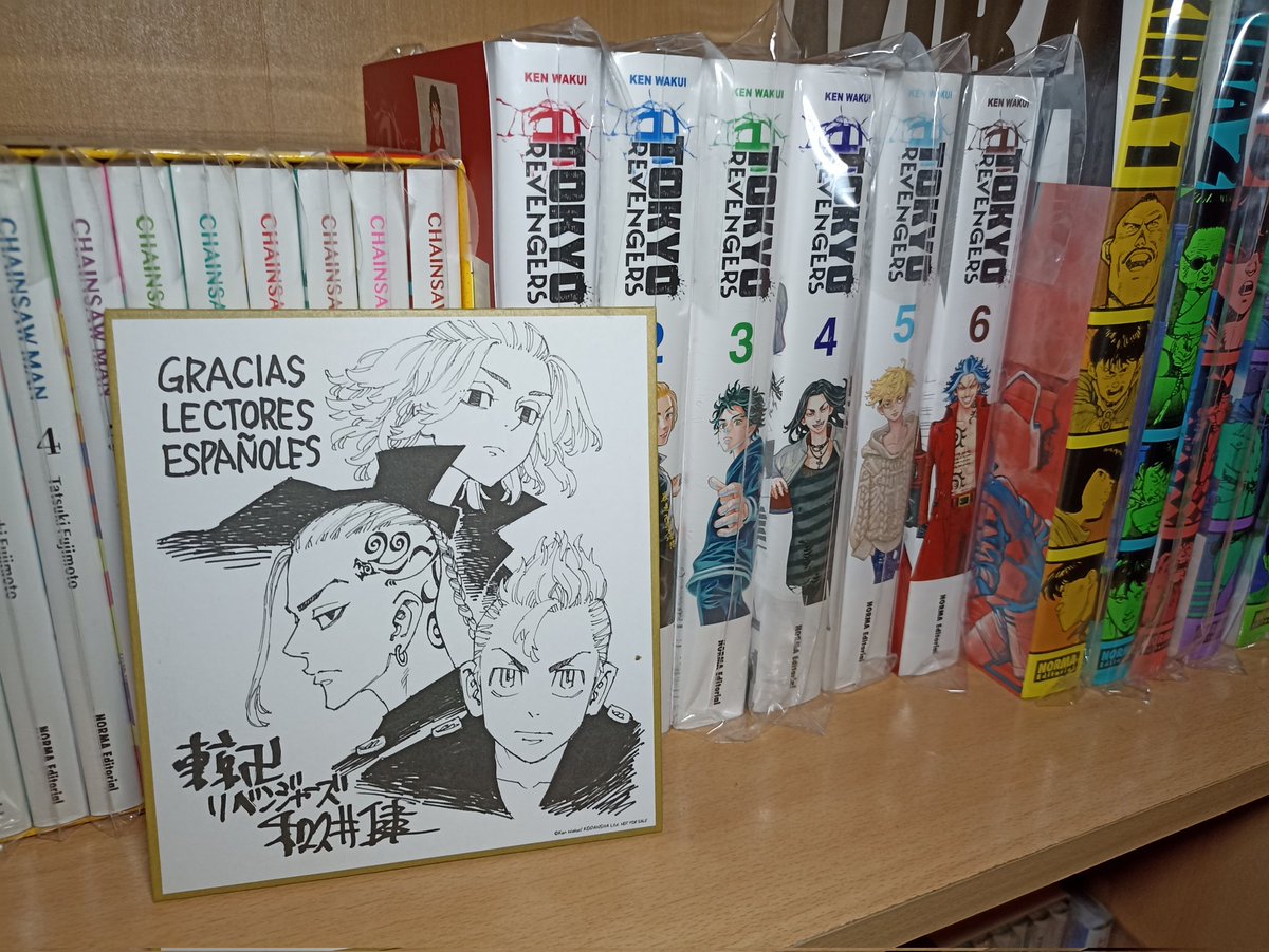Bruno___al's tweet photo. Recién comprada la edición limitada de Tokyo Revengers 6 de @NormaEdManga con el shikishi del autor. Chulisimo!! https://t.co/YVfumB3jZA