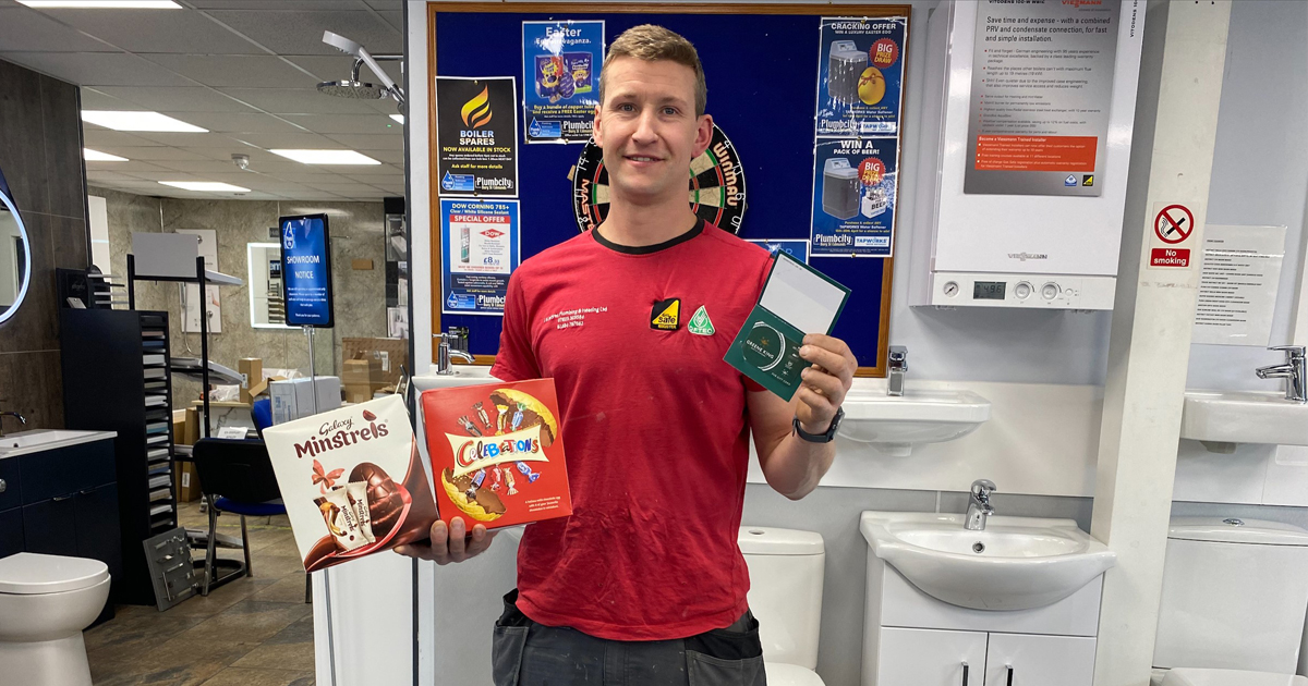 Congratulations to Plumbcity Bury St Edmunds customer Justin Mayes of J.K Mayes Plumbing and Heating - winner of a £50 Greene King voucher in their recent prize draw. He also collected 2 FREE Easter eggs as he took 2 bundles of copper for this months Easter promotion with tube.