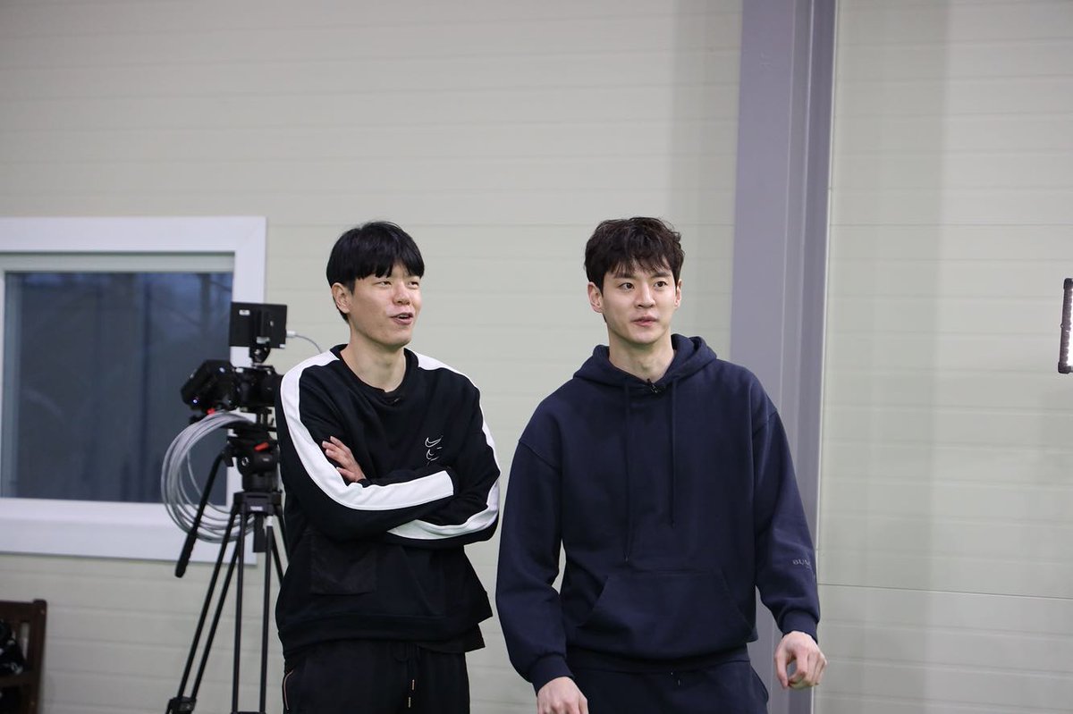 ForMoonSuinn's tweet photo. #SuInnStagram IG: suinn92 [2021.04.08] (1)

 @swaggy_6ix #큐빅스
멀리까지 와서 도와주고 고마워 형🙈

 👉https://t.co/3X6Zl335N8

กด ❤ และคอมเม้นให้พี่ซูอินกันค่า

#มุนซูอิน #문수인 #MOON_SUIN #MoonSuIn #MoonSuInn https://t.co/w1Mma20LjW