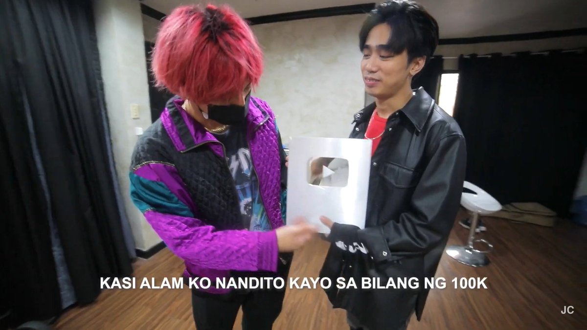 ClaritySTANsb19's tweet photo. Tumabi kayo, dadaan JoKen 🖤❤️😭

@SB19Official #SB19
#SB19_JOSH @JoshCullen_s
#JoshCullenYTcomeback https://t.co/kql6w5Sonw