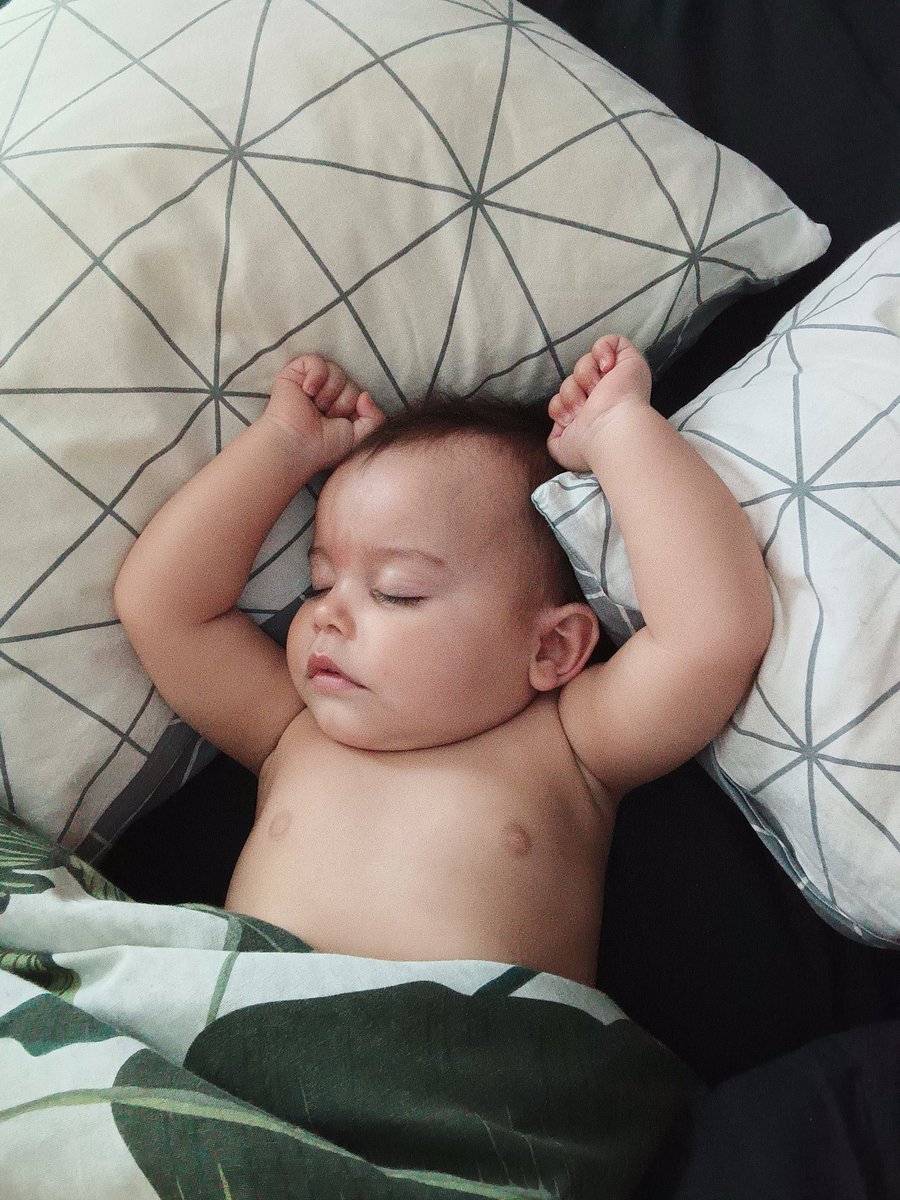 DandaaTV's tweet photo. After long hours of gaming and dancing, its time for some good rest. See you guys later! #twitch #TwitchPartner #gaming #rave #hitechminimal #daddyslilprincsss https://t.co/YwzzwEGaRz