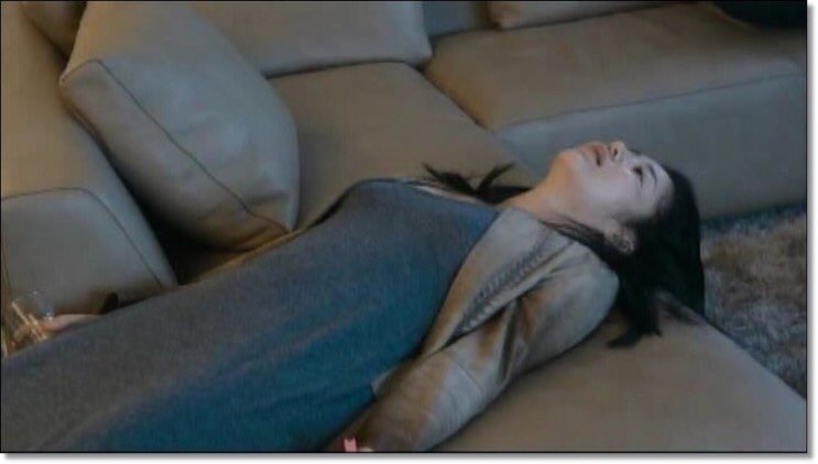 30대(특히 후반)의 연애는 체력이 떨어져서 상대가 정말 너무 좋아 눈이 돌지 않는 이상 지속하기가 쉽지 않다. 괜찮네… 정도로는 데이트 나가려고 옷 차려입고 꾸미는 게 너무 힘들어서 중간에 침대 누워서 여배우들 고현정처럼 아우 나가기 싫어 염불함… 그리고 주 2일 만나면 약간 죽을 거 같음..