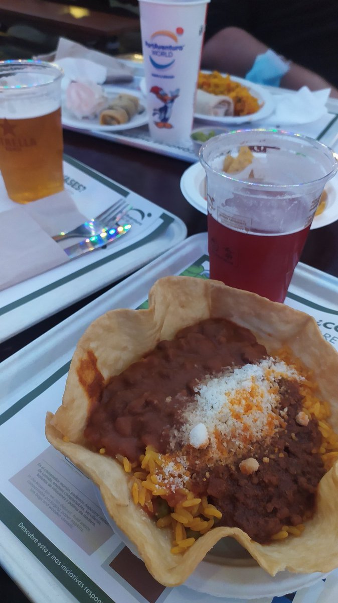 Hawer's tweet photo. El millor de @Portaventura_ES Chile con carne. Un plat temàtic #PA95 https://t.co/aGOl2Jjshx