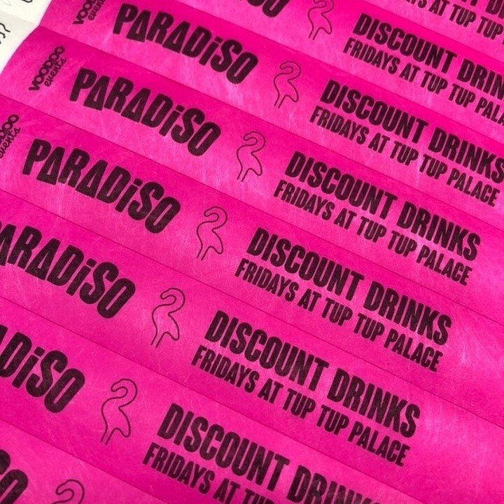 ParadisoNewc's tweet photo. We are back tonight! 💃 If you are coming down tonight, make sure you get tickets so you can get discounted drinks band for £4 DOUBLES ALL NIGHT ✌🏼

#OnFridaysWeDrink 🥂

.
.
.

#nightlife #vodka #tuptup #hospitality #newcastlenightlife #newcastleupontyne #newcastle #shots #dr… https://t.co/g70419Ag02