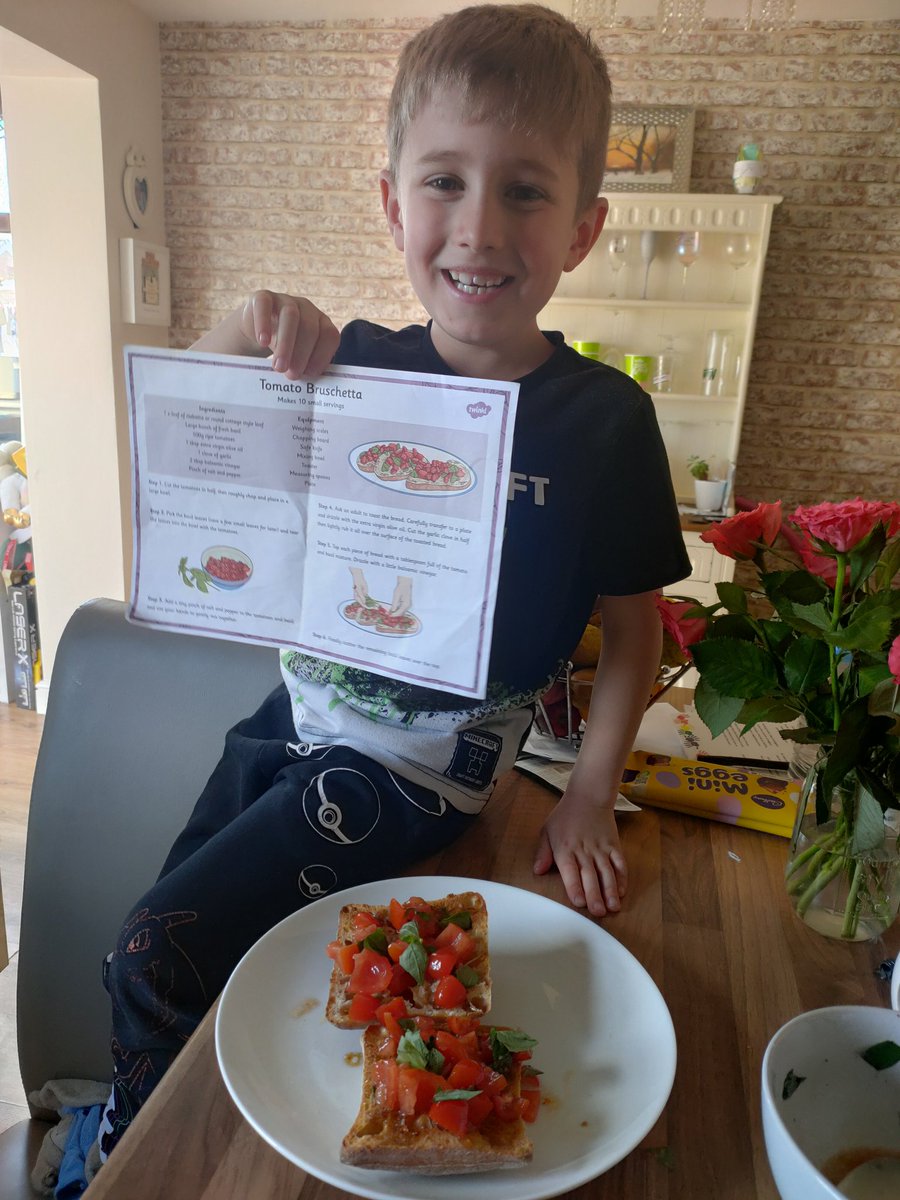 LPSP10's tweet photo. @OPABL_3S kicking off the holidays by making bruschetta .. delicious! @OPA_BL https://t.co/RFKwGaiVS0