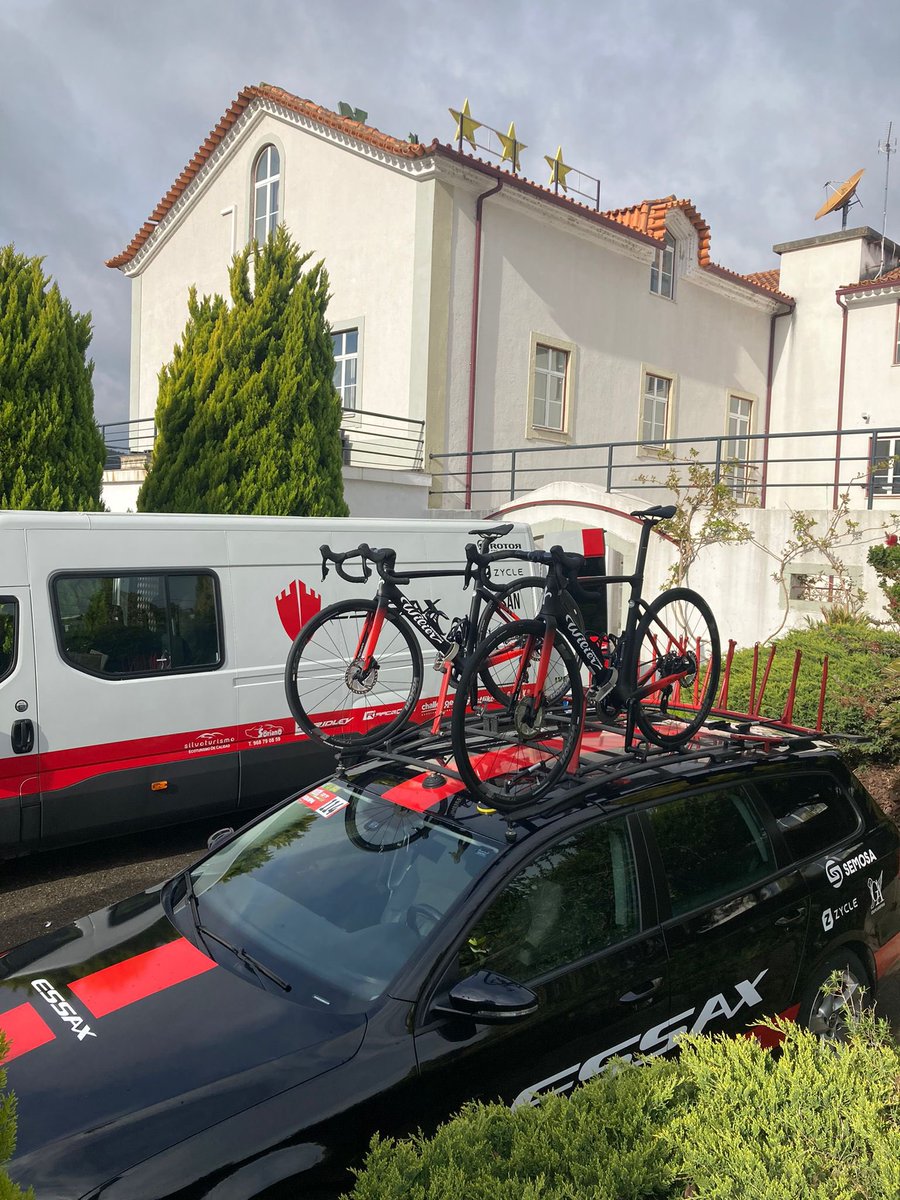 Vamos a por la 2ª Etapa #VoltaPortugalDoFuturo <a href="/equipoEssax/">Equipo Essax</a> 
📸 <a href="/robermartin0891/">RobertoM</a>