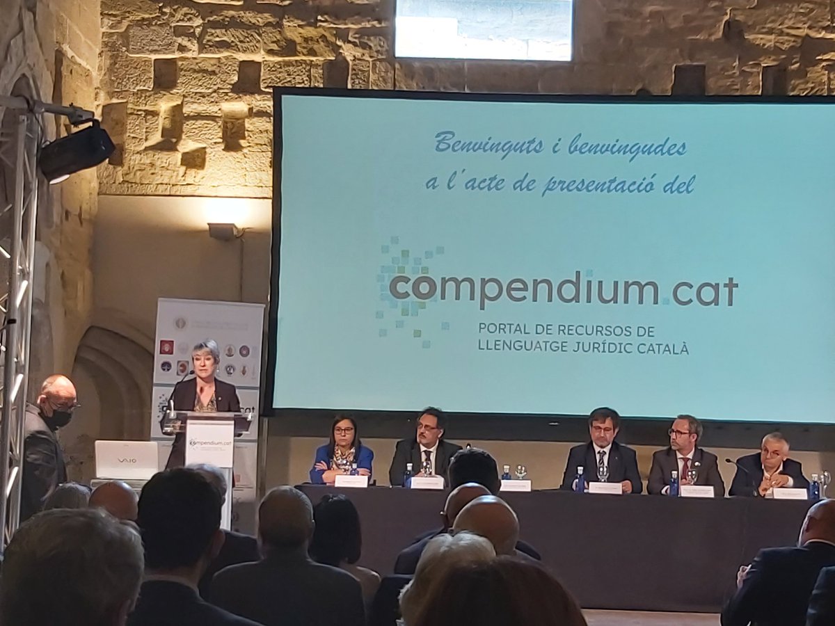 mqlnglvalles's tweet photo. Presentació del https://t.co/zbA2xg9ytR a la Seu Vella de Lleida

El Portal de recursos (725) de llenguatge jurídic català a l'abast de la ciutadania i dels professionals del dret ⚖

#CompendiumCat https://t.co/a8uPMeAKGP