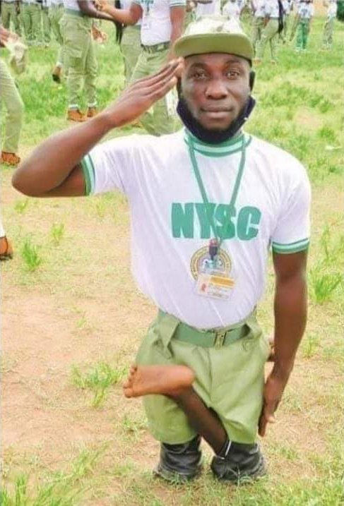 360vibezMedia's tweet photo. You don't need any motivational speaker again. This young corps member is the real deal.🙌🙌🙌✊
❤️ 

Nkechi Blessing/#Olosho/#gistlover/#pamilerin/Jumong/Lampard #LagosSwindlers #NIN https://t.co/JF3NCMiIfA
