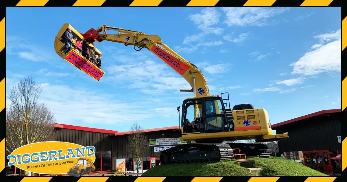 Diggerland_UK's tweet photo. If you're not spinning into the weekend, then you aren't doing it right!😂 #FridayFun #Spindizzy https://t.co/qs5eSS4HAc
