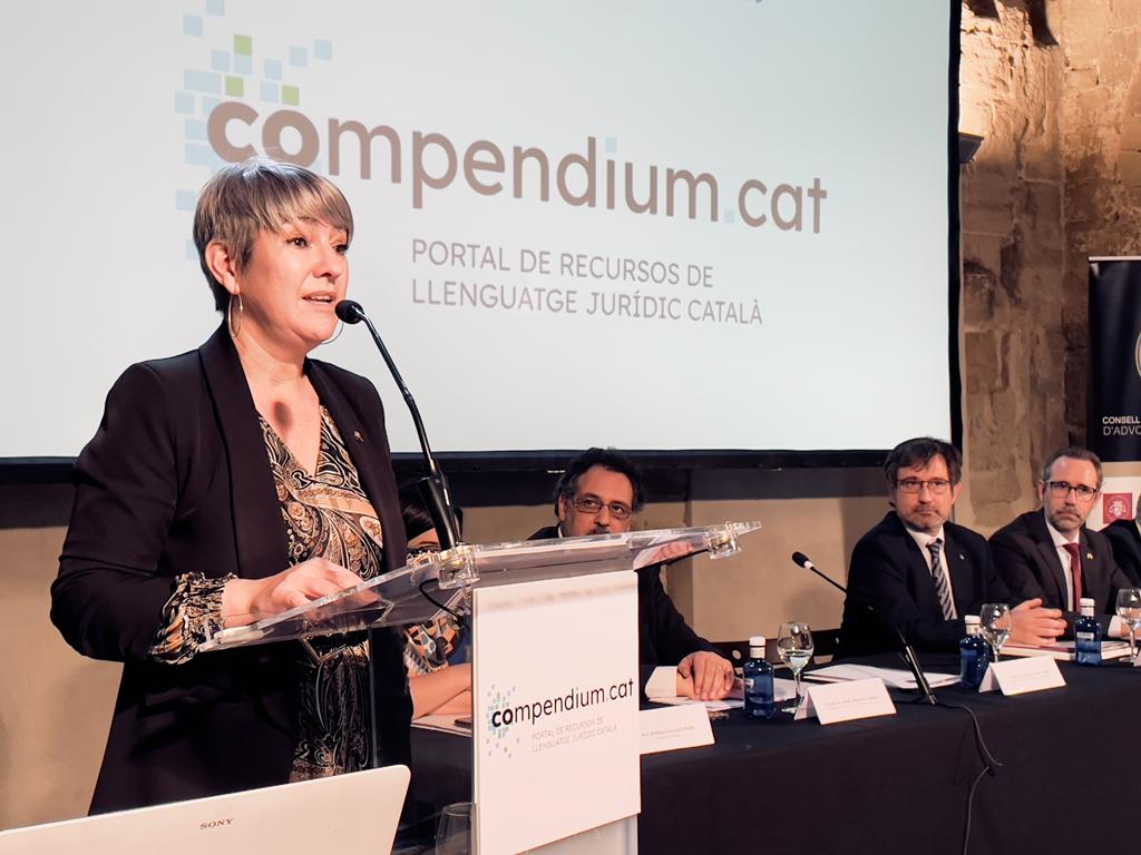 conselladvocat's tweet photo. 🔈 La Consellera @justiciacat  @lciuro assegura que estem preparats/des per utilitzar el català a la Justícia, facilitant que la ciutadanía pugui exercir els seus drets lingüístics 💯
👉🏻 Queda inaugurat el portal https://t.co/2EADBOBhcj
👉🏻 https://t.co/CPT1Ws0quL https://t.co/S8kXmhjP1w