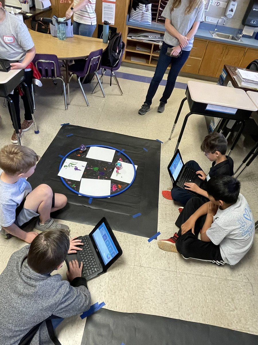 Mrs_EDarnell's tweet photo. Session 2! Even techies like us have problems with technology! 😜 But perseverance seems to be the theme for the day!
@a5disteam @AndersonFive #A5EDventure #vision5 #ConcordLegacyWeek https://t.co/8hNjyLpBhg