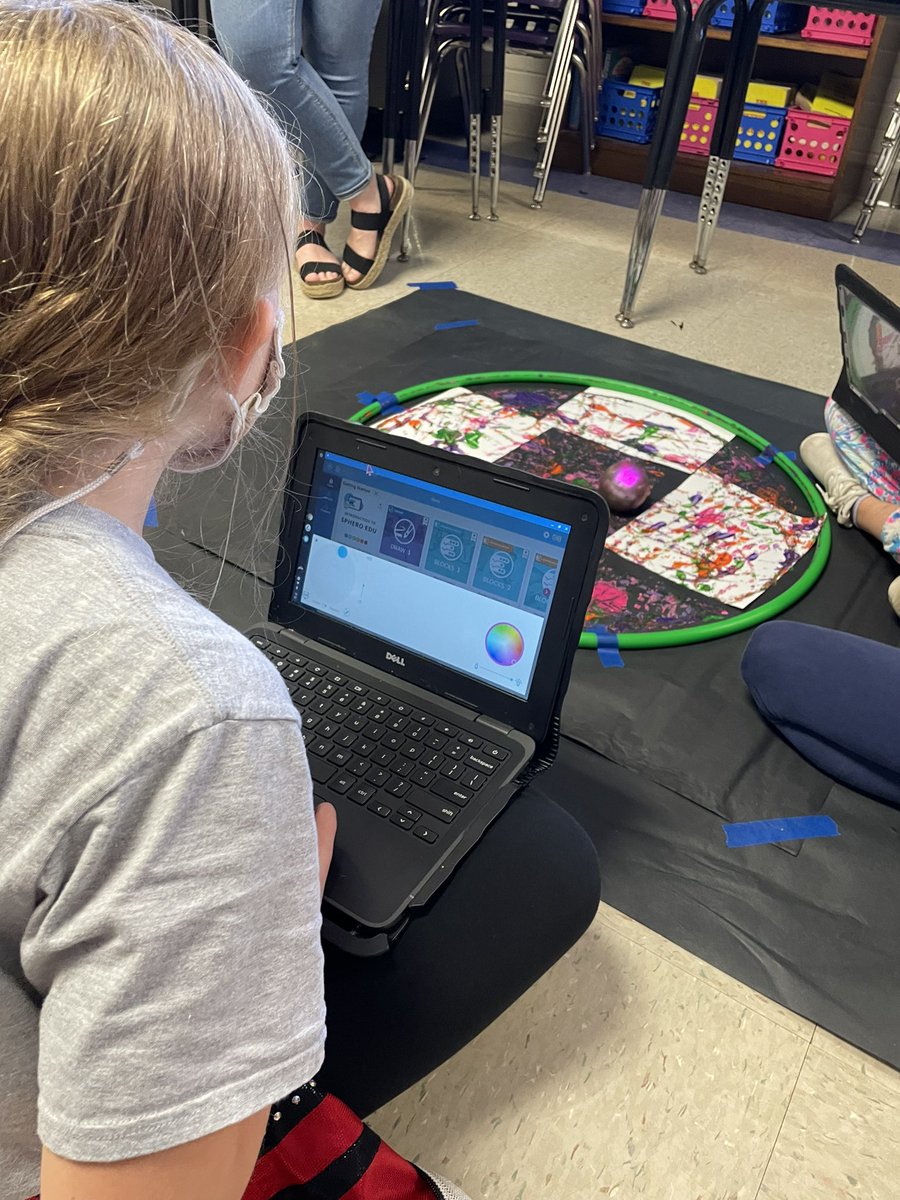 Mrs_EDarnell's tweet photo. Session 2! Even techies like us have problems with technology! 😜 But perseverance seems to be the theme for the day!
@a5disteam @AndersonFive #A5EDventure #vision5 #ConcordLegacyWeek https://t.co/8hNjyLpBhg