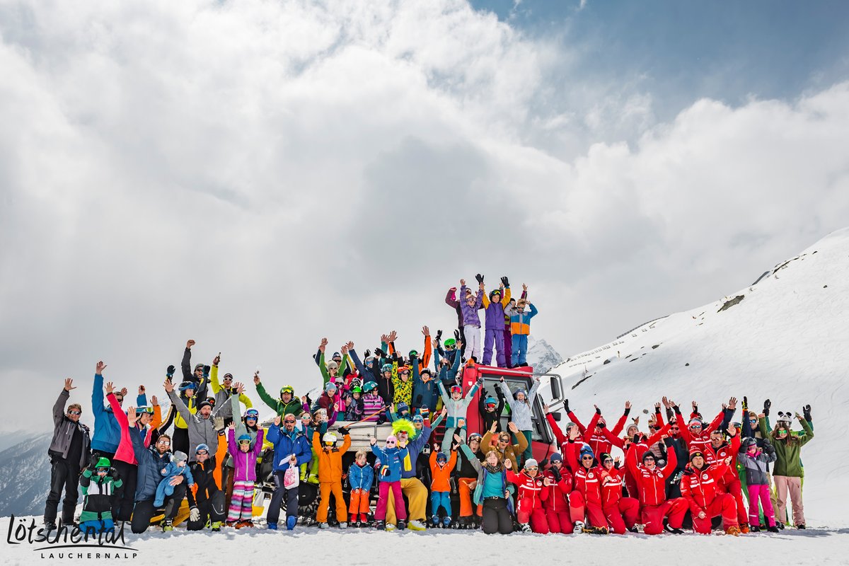 Nach so langer Zeit gibt es am 9. + 10.4. endlich wieder das Saisonfinale! Mit vielen Skirennen, Airboard WM, Musik, gratis Skiservice, Kantine, Kinderschminken und vielem mehr! 😀
loetschental.ch/saisonfinale

Wir wünschen ein tolles Wochenende!
#welcometothemagicvalley #lötschental