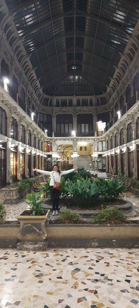 dentrolod's tweet photo. Torino, sono in galleria Subalpina dove nel 1975 furono girate alcune scene del #film 'La donna della domenica' diretto da Luigi Comencini, e tratto dall'omonimo romanzo di #Fruttero e #Lucentini https://t.co/nPstId9F0k