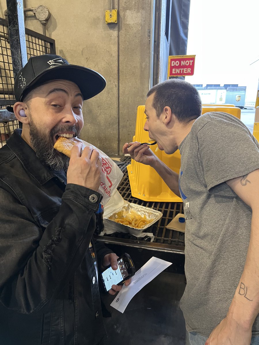 Area 115 enjoyed some recognition for winning the rate and rank for the sunrise primary!  Who doesn’t get excited for a pizza puff! <a href="/CACHamysitterly/">Amy Sitterly</a> @CACHPTSups <a href="/YoungbergCach/">CACH Mark Youngberg</a>