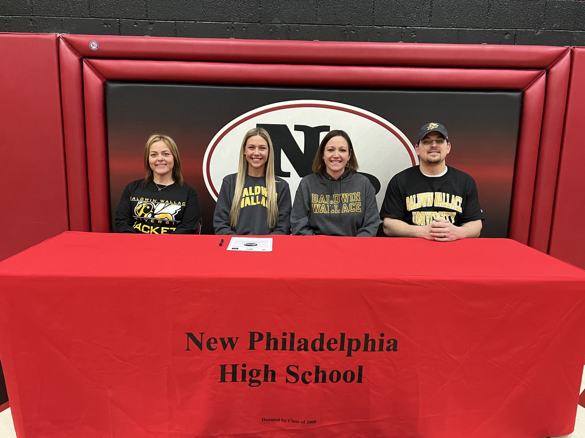 NPCitySchools's tweet photo. Congratulations Alyssa Miller!!!
Alyssa signed her National Letter of Intent to play Basketball and continue her academic career at Baldwin Wallace!
#ExperienceNP #NPCommUNITY #Quakerpride #teamworkNP https://t.co/KxyVbwD2Pf