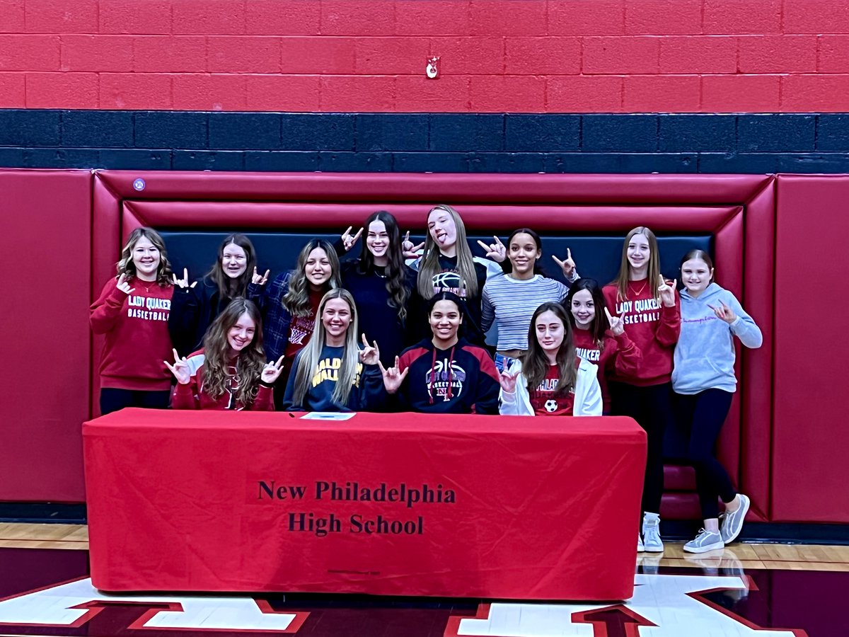 NPCitySchools's tweet photo. Congratulations Alyssa Miller!!!
Alyssa signed her National Letter of Intent to play Basketball and continue her academic career at Baldwin Wallace!
#ExperienceNP #NPCommUNITY #Quakerpride #teamworkNP https://t.co/KxyVbwD2Pf
