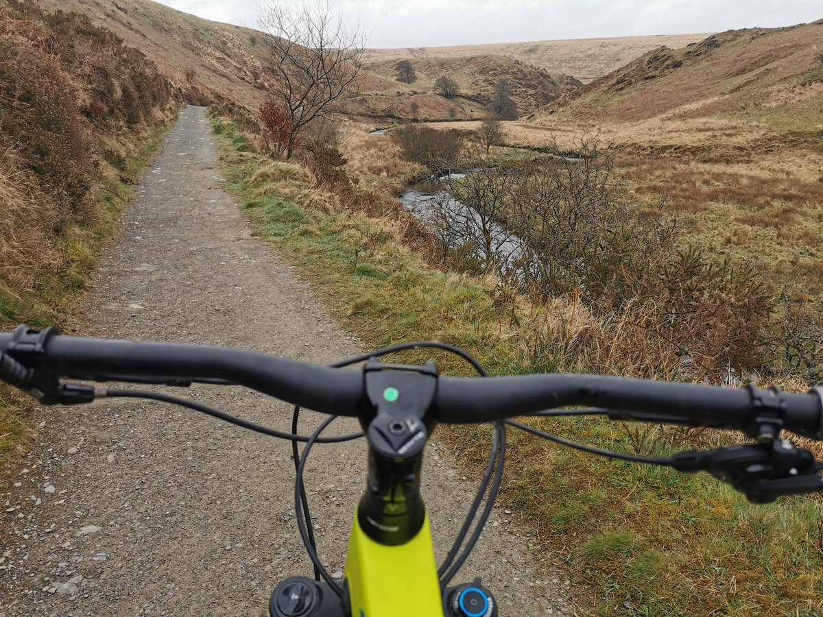 sheldrober's tweet photo. Swapping my usual 1000 mile a week cockpit today, for 30 miles at least.
Work, life balance.... https://t.co/MWQPFvOVLS