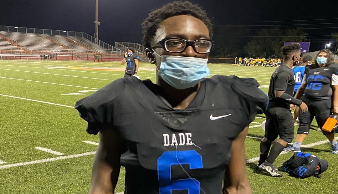 South Dade Ready To Turn Things Around. larryblustein.com/news/south-dad… <a href="/SFHSSports/">Florida Kids Football</a> <a href="/1JabariLewis/">Jabari Lewis</a> <a href="/SouthDadeHS/">South Dade Senior</a> <a href="/6ixgonescore/">Jaden Miller RB</a> <a href="/_cris2humble_/">Cristian Nieves</a> <a href="/Mikecampos80/">Coach Campos</a>  <a href="/CameronOwens226/">CameronOwens</a> @BarteltSawye <a href="/ClaytonZayvion/">X’zayvion Clayton</a>