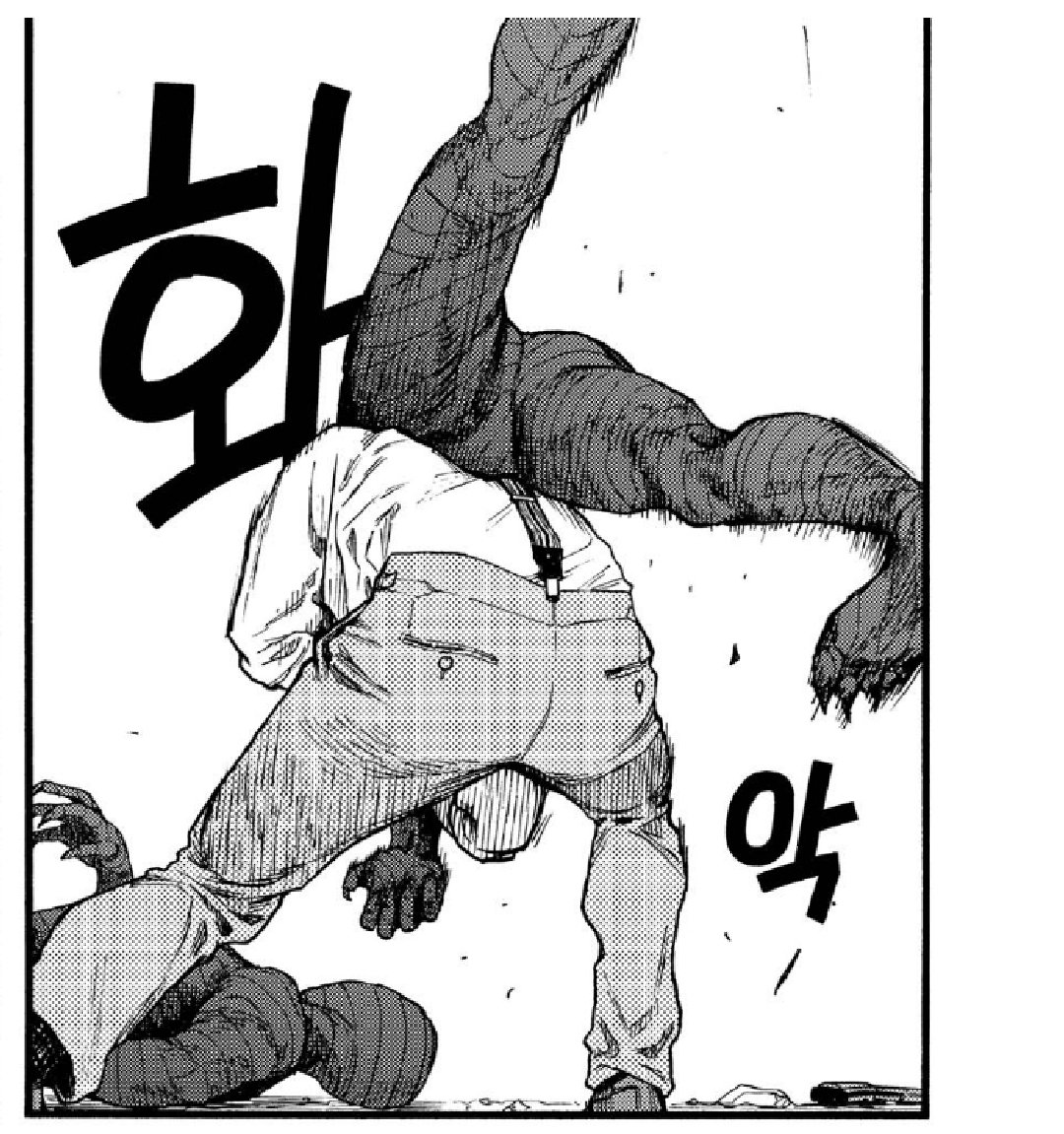 3권서 사토가 나가이한테 메챠쿠챠 당하는거 섹시해서 흐뭇했는데 15권은 유령을 뜯어서 박살내고 집어던지고 있음
저 괴물도 인간이라고 덤비는 나가이는 제정신이 아님 https://t.co/2hnOjSEU0y 