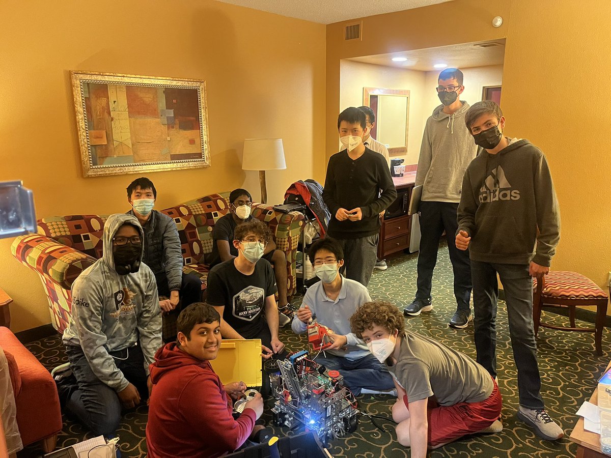 MsLynnNichols's tweet photo. Ready to Robot! Gilman’s Team DéJàva 11695 at Regionals in Hampton VA #GilmanSTEM @GilmanSchool https://t.co/dzKbuDXbHj