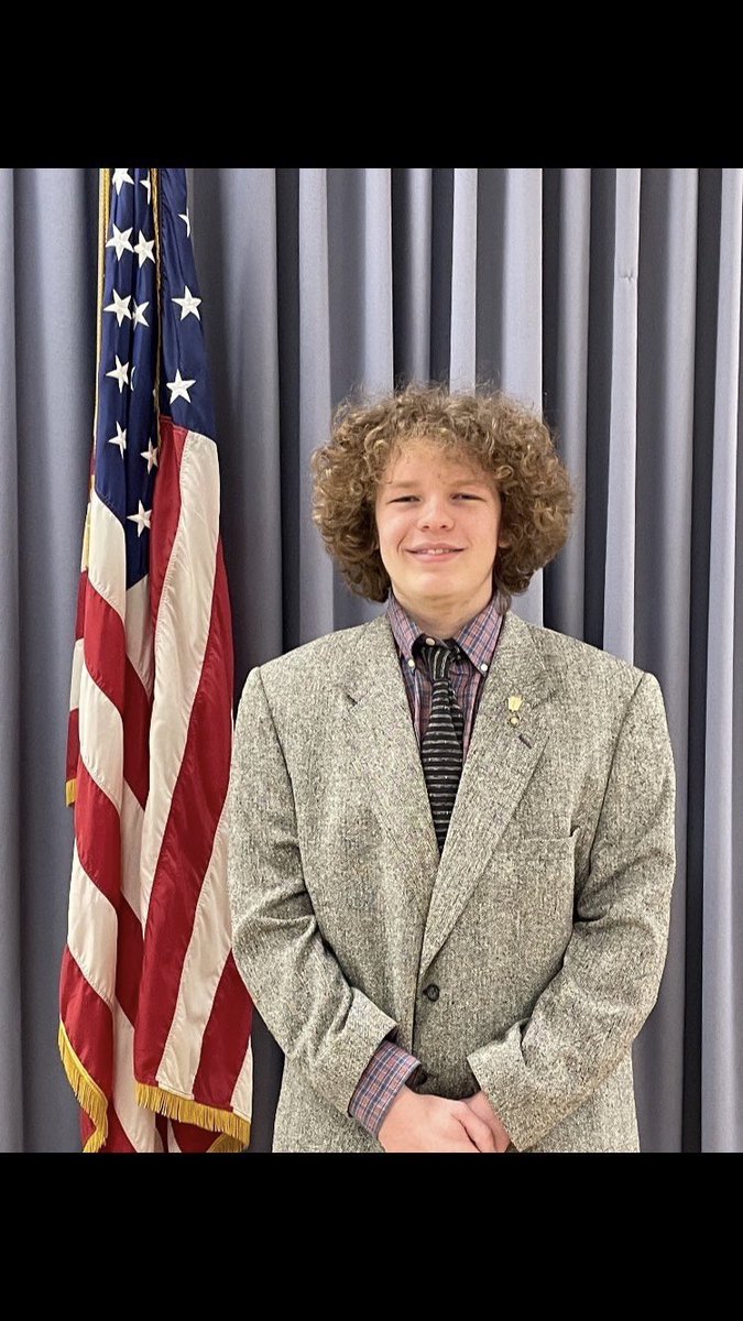 evgnhs's tweet image. Meet Benjamin Saunders!
Why he enjoys NHS-It gives him an opportunity to connect with his community
Favorite service activity-Pumpkin Rolls
Favorite class-AP Literature and Composition
Extracurriculars-Quiz team
Future career plans-Become a Nuclear Engineering