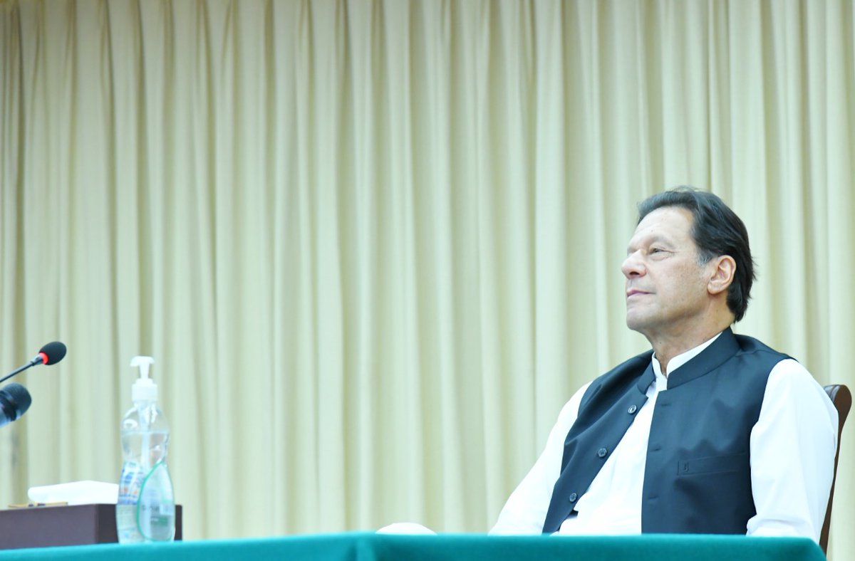 PakPMO's tweet photo. Prime Minister @ImranKhanPTI presides over the Parliamentary Party Meeting: https://t.co/KrMrHJai7J