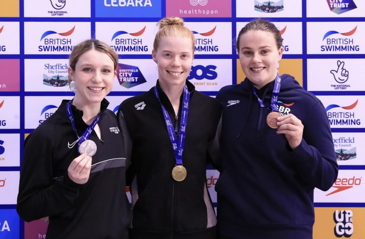 Laura Stephens tweet media