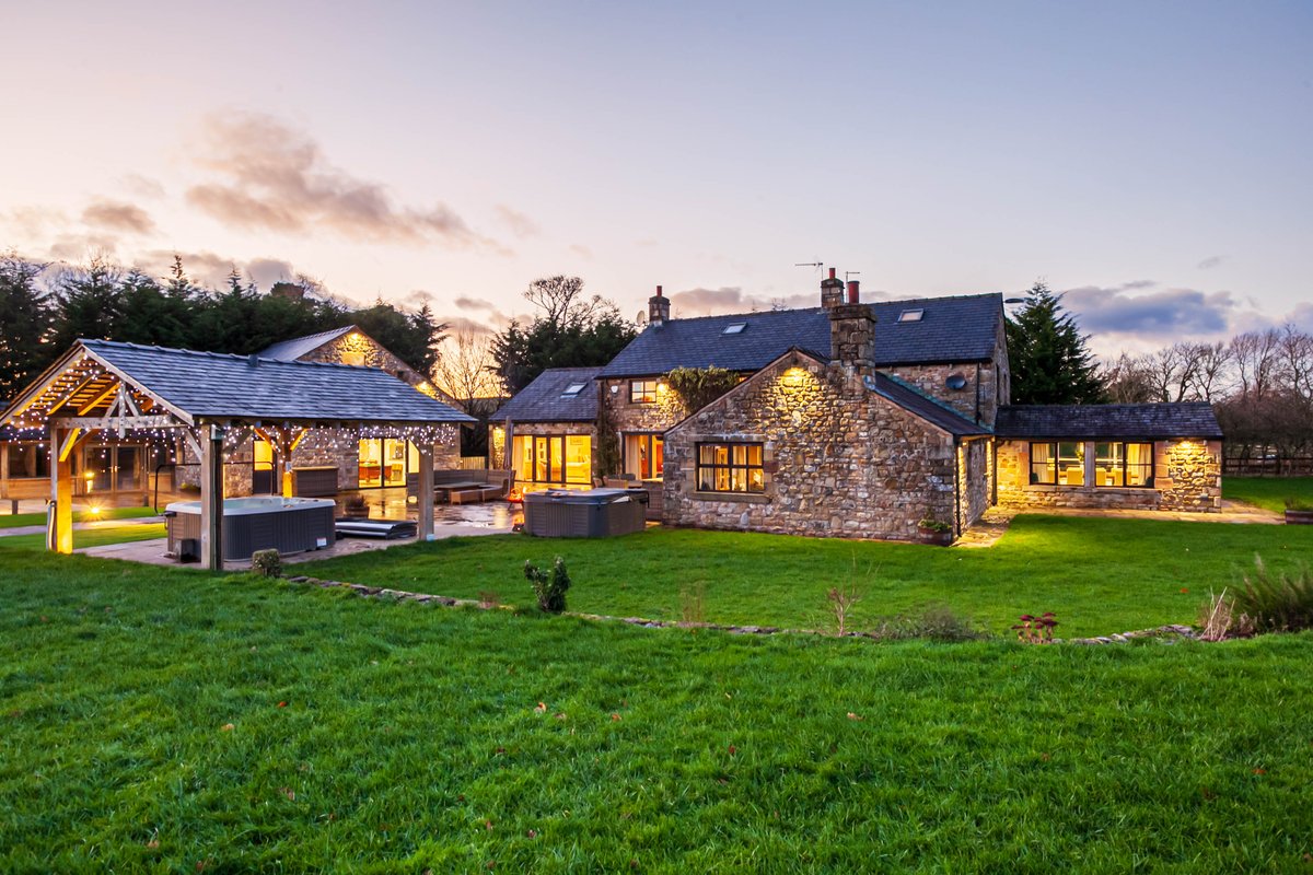 Absolutely stunning properties available for 1-night Hen Party Sundays🥳

For just £195pp😍

Bowlands Party Retreat 
House of Selfies 
Urban Lodge 
Chateau 1803
Luxe Wellness Retreat 
Horizon House 

Enquire:
hello@celebrationcottages.co.uk

#henparty #luxurycottages #bridetobe